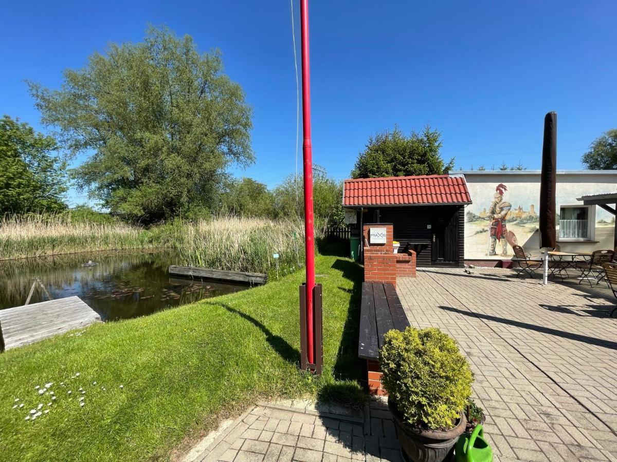 Schoener Ferienbungalow Umgeben Von Natur Und Nicht Weit Zur Ostsee Neubukow Buitenkant foto